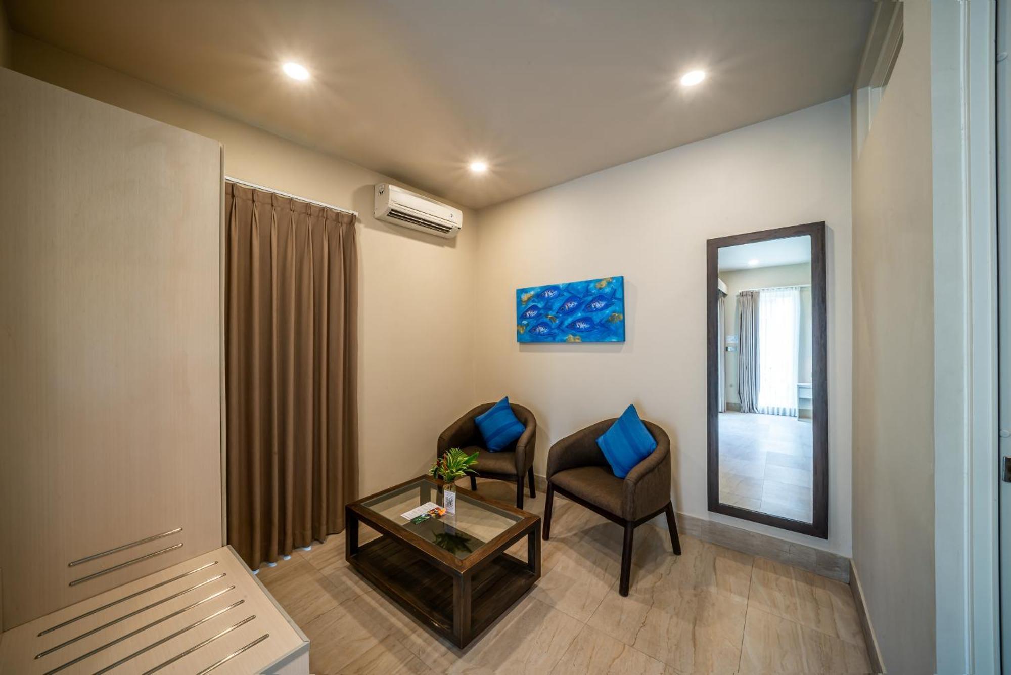 The Lovina Hotel Quarto foto